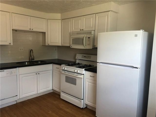 3099 Camberly Dr, Hampton, PA 15044