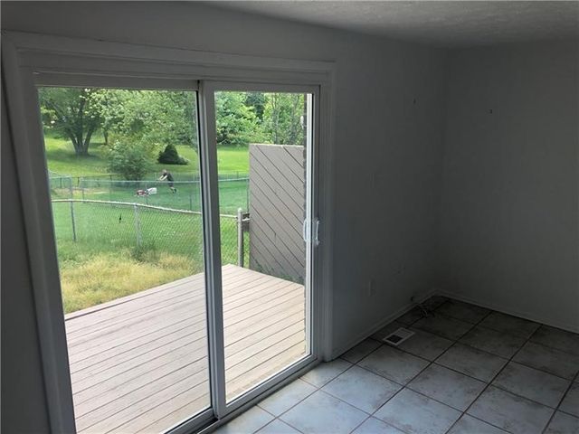 3099 Camberly Dr, Hampton, PA 15044