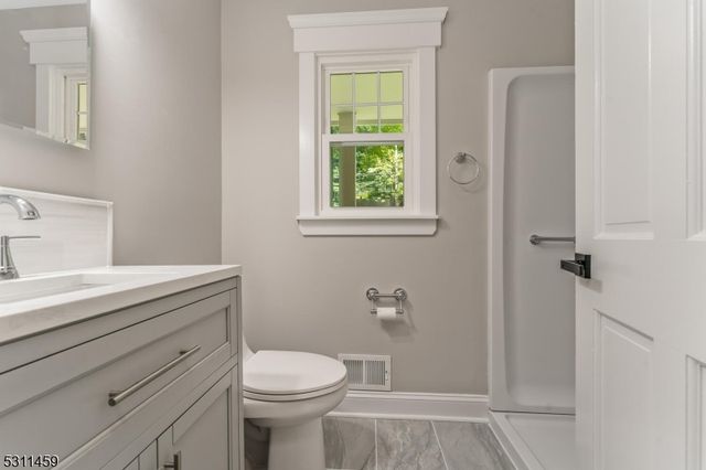 56 Mountainside Rd, Mendham Boro, NJ 07945