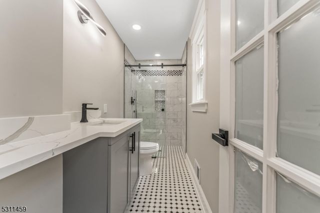 56 Mountainside Rd, Mendham Boro, NJ 07945