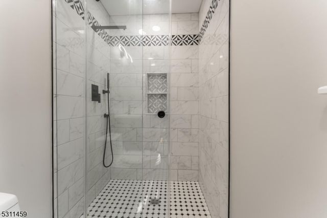 56 Mountainside Rd, Mendham Boro, NJ 07945