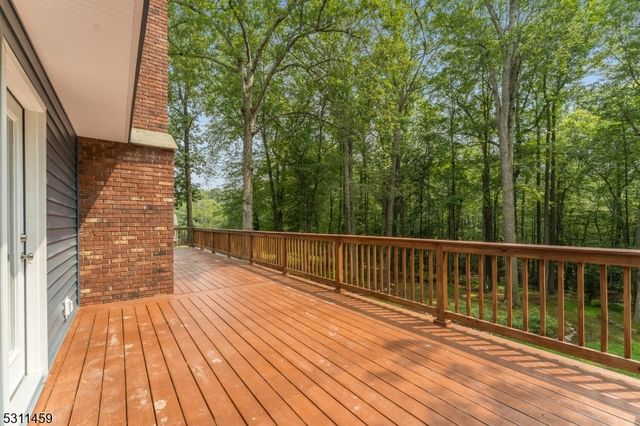 56 Mountainside Rd, Mendham Boro, NJ 07945