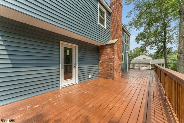 56 Mountainside Rd, Mendham Boro, NJ 07945