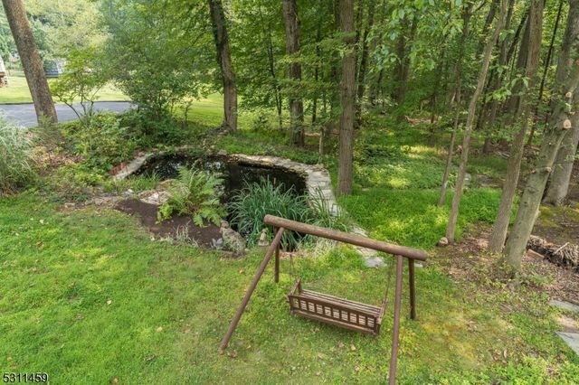 56 Mountainside Rd, Mendham Boro, NJ 07945