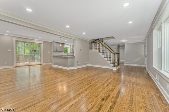 56 Mountainside Rd, Mendham Boro, NJ 07945