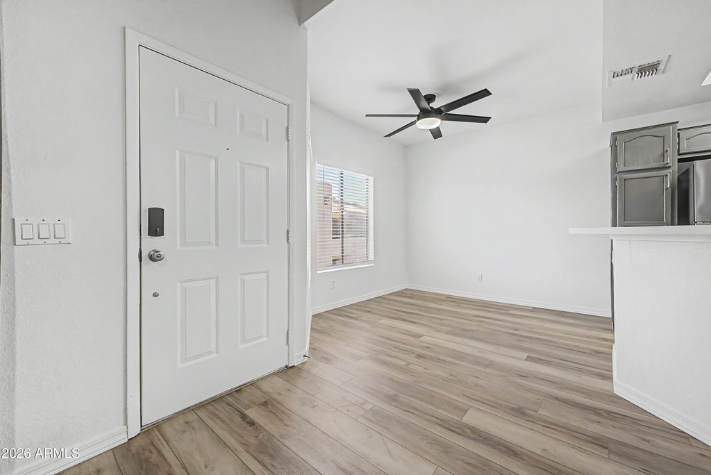 11666 N 28TH Drive 223, Phoenix, AZ 85029 — photo 4