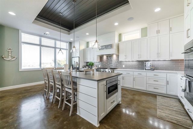 106 Blue Heron DR, Kingsland, TX 78639