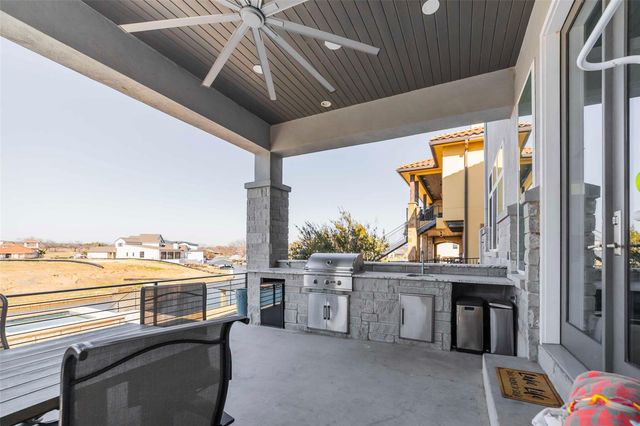 106 Blue Heron DR, Kingsland, TX 78639