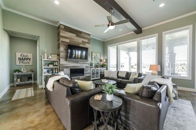 106 Blue Heron DR, Kingsland, TX 78639