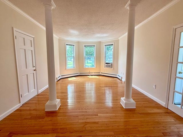 40 Chestnut St 1, Andover, MA 01810