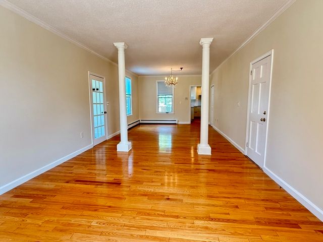 40 Chestnut St 1, Andover, MA 01810