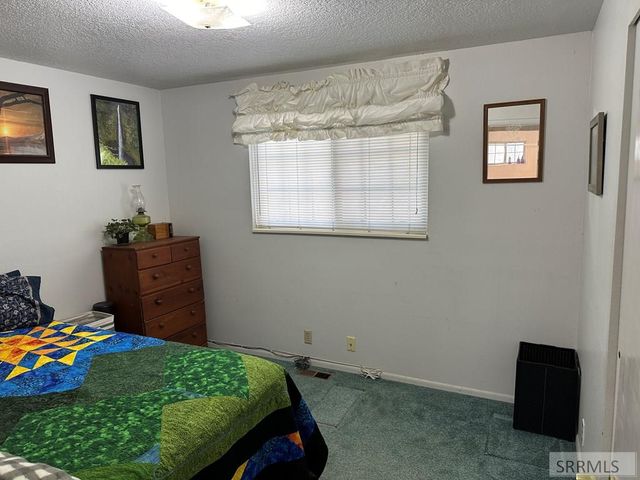 4983 Pleasant View Drive, Chubbuck, ID 83202