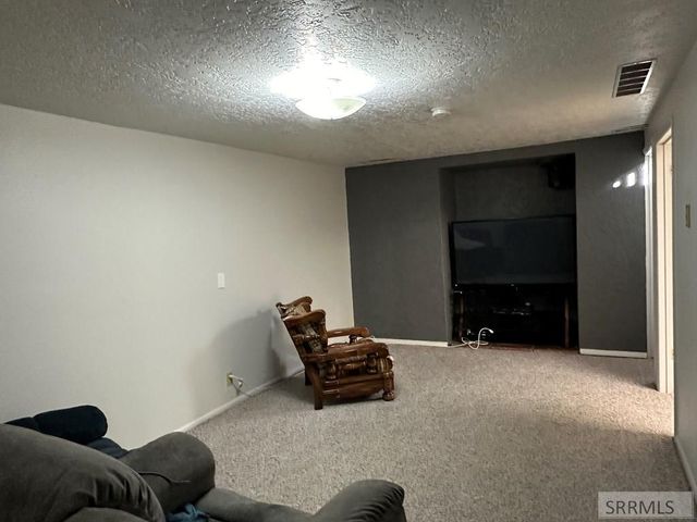 4983 Pleasant View Drive, Chubbuck, ID 83202