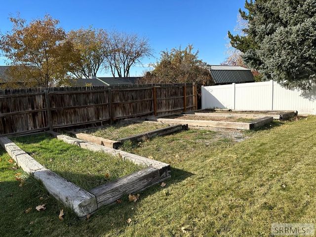 4983 Pleasant View Drive, Chubbuck, ID 83202