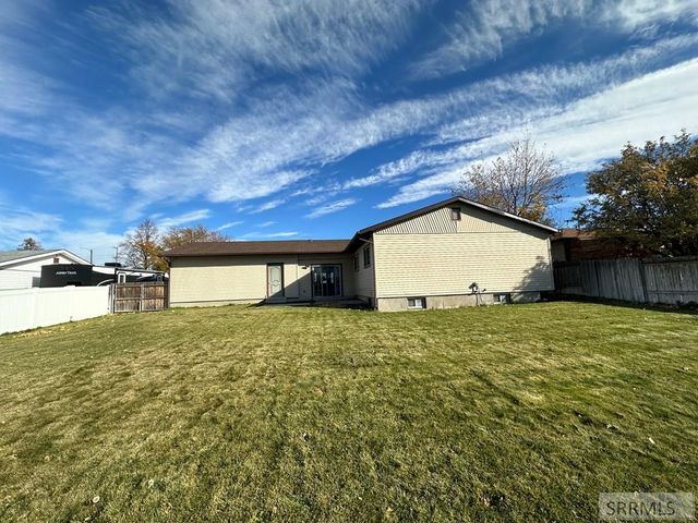 4983 Pleasant View Drive, Chubbuck, ID 83202