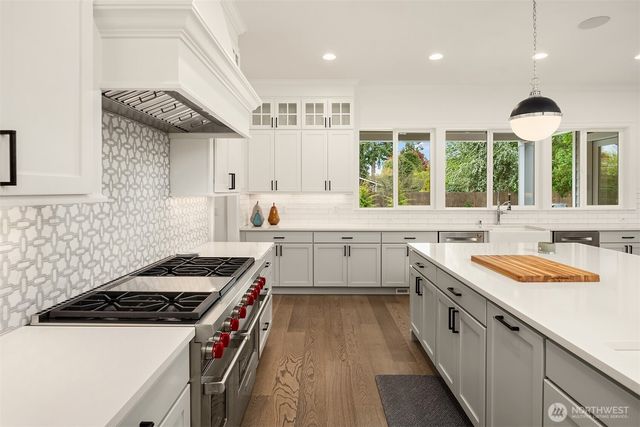 12345 SE 23rd Place, Bellevue, WA 98005