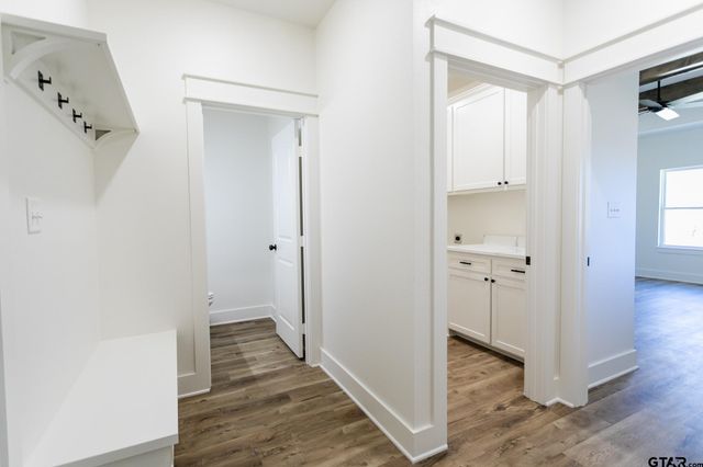 21053 County Road 26, Tyler, TX 75705