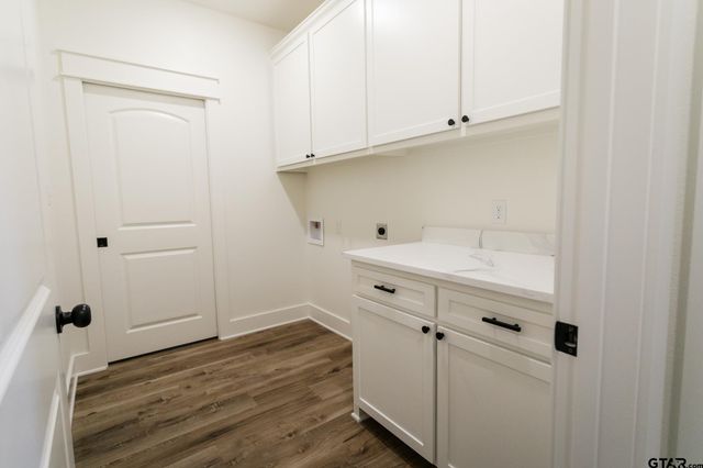 21053 County Road 26, Tyler, TX 75705