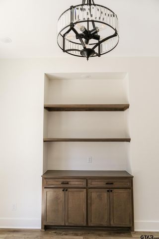 21053 County Road 26, Tyler, TX 75705