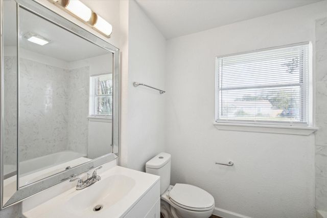 2331 32nd Avenue N, Texas City, TX 77590