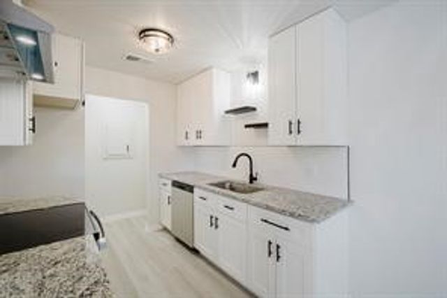 2240 Tarpley Road 34, Carrollton, TX 75006