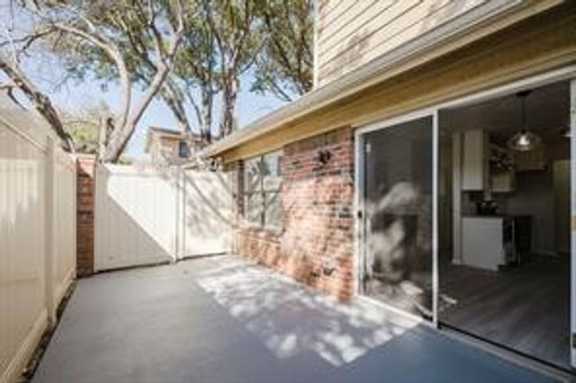 2240 Tarpley Road 34, Carrollton, TX 75006