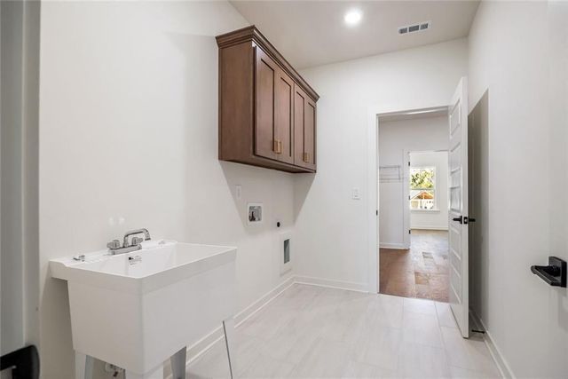 8415 Beryl Overlook, Gainesville, GA 30506