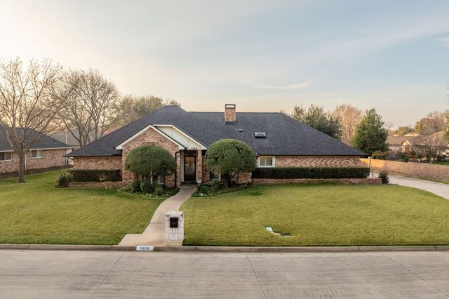1208 Fairfax Drive, Mansfield, TX 76063