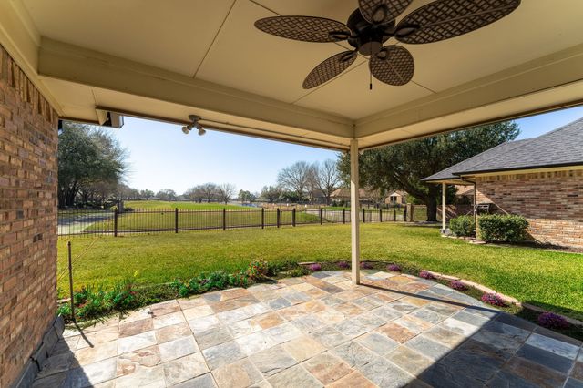 1208 Fairfax Drive, Mansfield, TX 76063