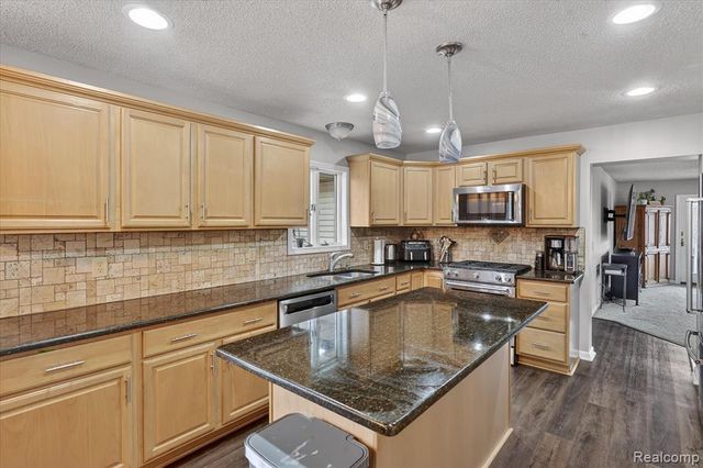 3200 Bayliss Drive, Oxford, MI 48371