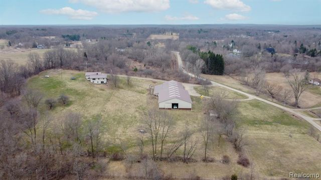 3200 Bayliss Drive, Oxford, MI 48371