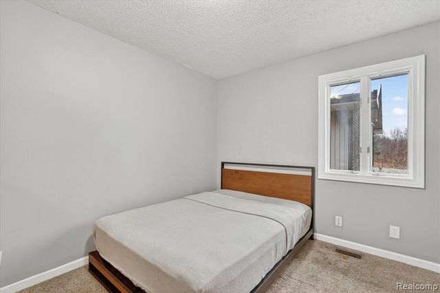 3200 Bayliss Drive, Oxford, MI 48371