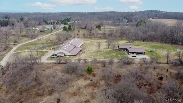 3200 Bayliss Drive, Oxford, MI 48371