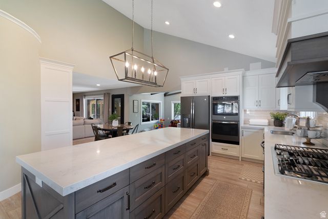 1217 S 200 E, Farmington, UT 84025