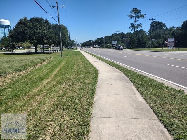 951 Elma G Miles Pkwy, Hinesville, GA 31313