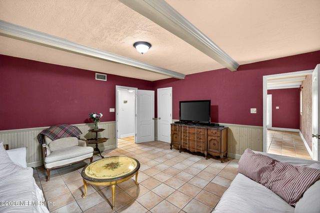 1099 LAKE ASBURY Drive, Green Cove Springs, FL 32043