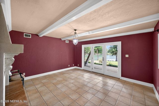 1099 LAKE ASBURY Drive, Green Cove Springs, FL 32043