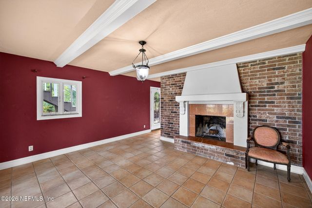 1099 LAKE ASBURY Drive, Green Cove Springs, FL 32043