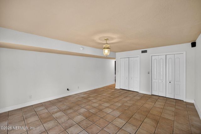 1099 LAKE ASBURY Drive, Green Cove Springs, FL 32043
