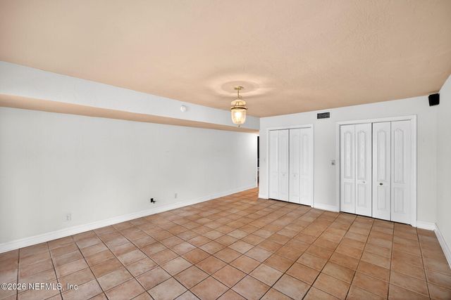 1099 LAKE ASBURY Drive, Green Cove Springs, FL 32043