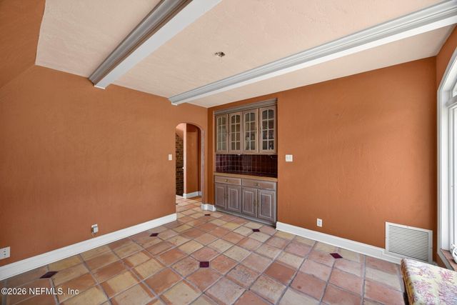 1099 LAKE ASBURY Drive, Green Cove Springs, FL 32043