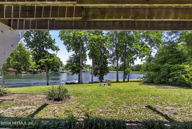 1099 LAKE ASBURY Drive, Green Cove Springs, FL 32043