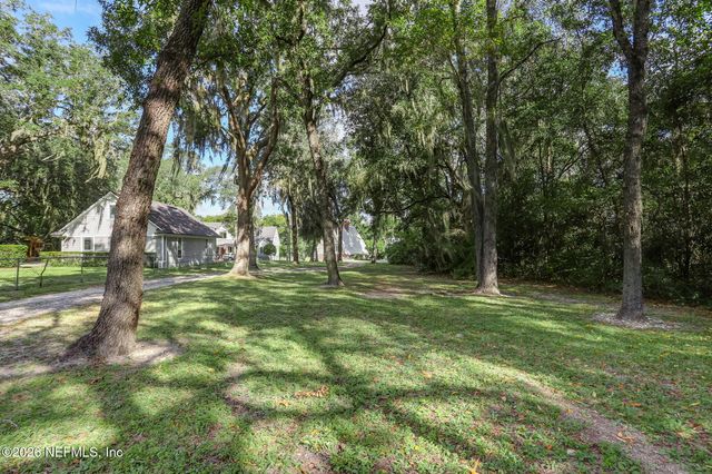 1099 LAKE ASBURY Drive, Green Cove Springs, FL 32043