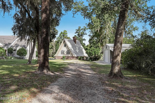 1099 LAKE ASBURY Drive, Green Cove Springs, FL 32043