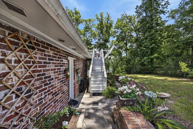 1099 LAKE ASBURY Drive, Green Cove Springs, FL 32043