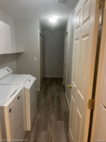11758 Farmington Road, Livonia, MI 48150