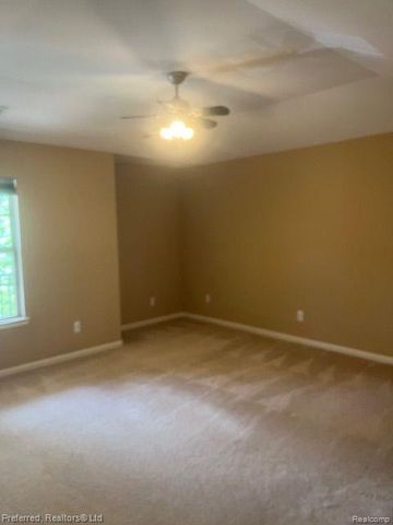 11758 Farmington Road, Livonia, MI 48150