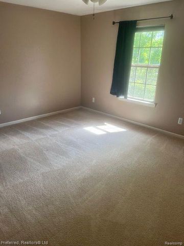 11758 Farmington Road, Livonia, MI 48150