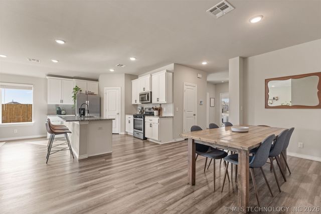 7245 E 154th Street S, Bixby, OK 74008