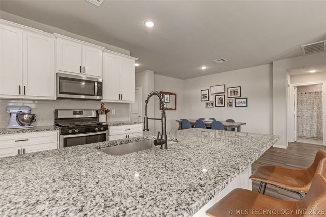 7245 E 154th Street S, Bixby, OK 74008